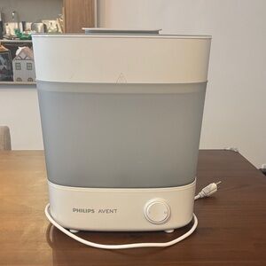 Philips Avent White and Gray Sterilizer